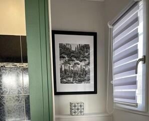 Comfort-Doppelzimmer, Hügelblick | Badezimmer