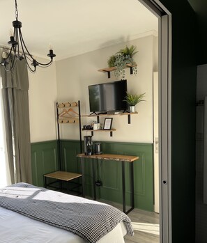 Habitación doble Confort, vista al patio | Wifi gratis 