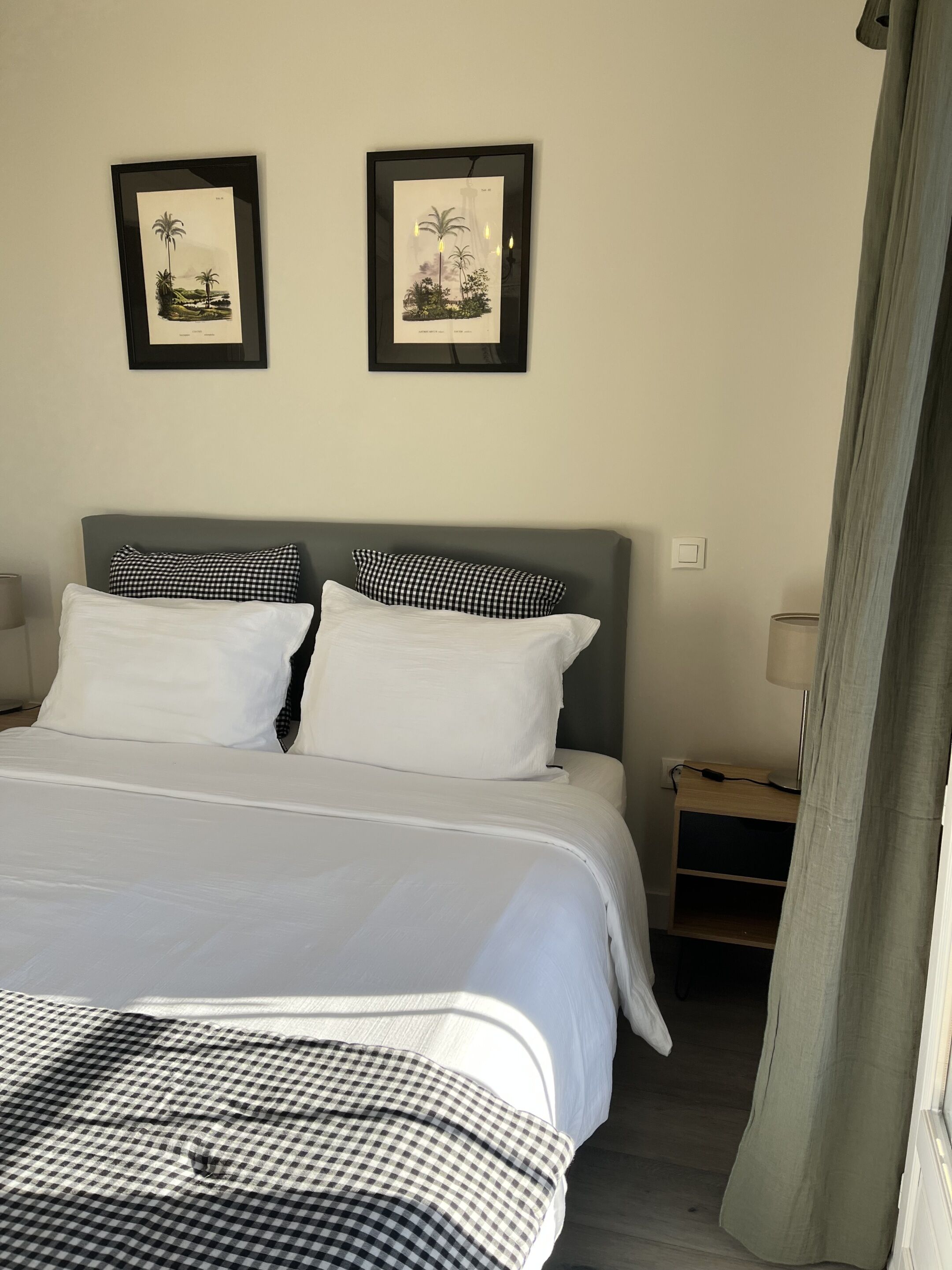 Chambre Double Confort, vue cour intérieure | Wi-Fi gratuit