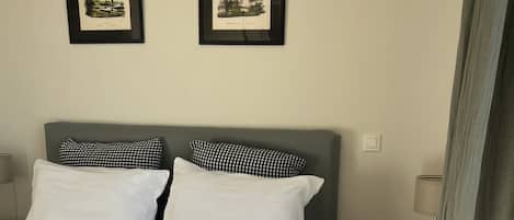 Habitación doble Confort, vista al patio | Wifi gratis