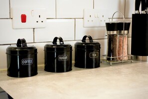Kaffee und/oder Kaffeemaschine