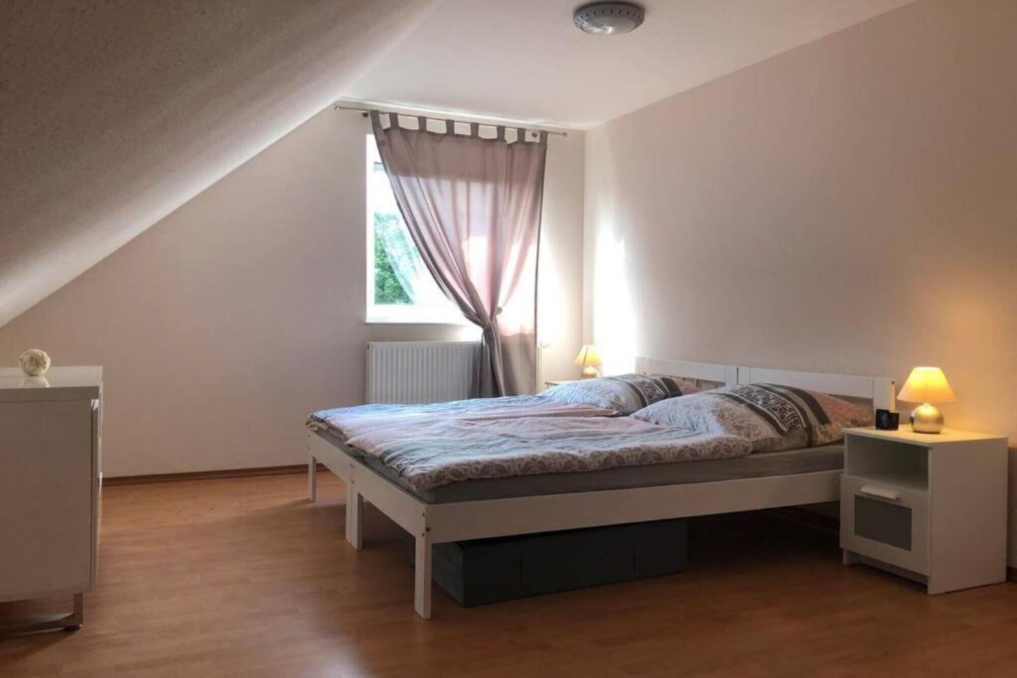 2 chambres, fer et planche à repasser, Wi-Fi, draps fournis