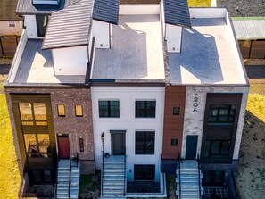 Exterior - Summit Brownstone Retreat with Elevator & Mount LeConte Views (Sevierville)