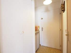 Interior - Charming apartment, pets welcome - 4 guests (Le Grau-du-Roi)
