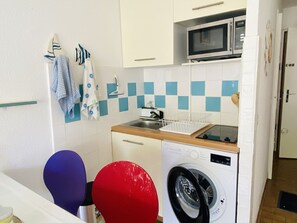 Microwave, coffee/tea maker - Studio cabin with AC, parking - 2 guests (Le Grau-du-Roi)