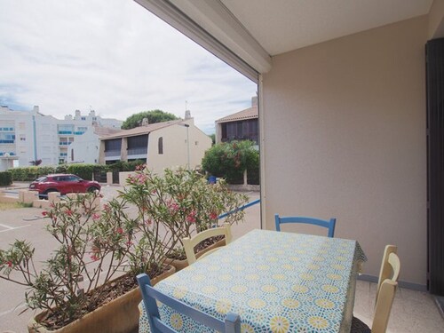 Convenient studio with parking - 4 guests, 50m to beach