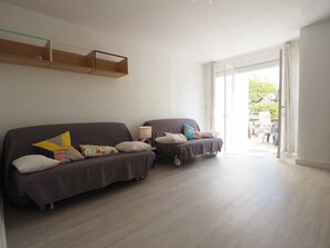 TV - Cozy studio, pets welcome, parking - 4 guests (La Grande-Motte)