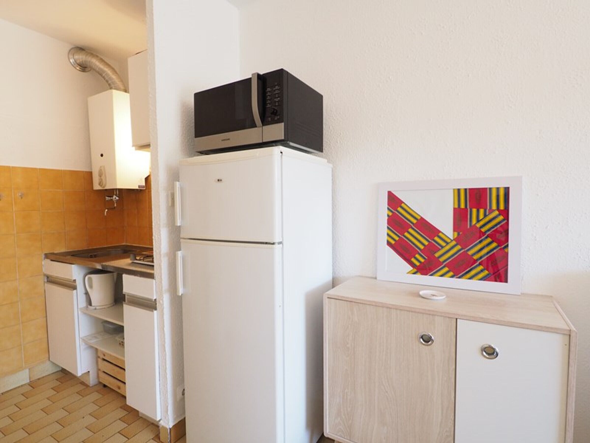 Fridge, microwave, coffee/tea maker