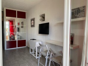 Interior - Charming studio near beach, parking - 2 guests (Le Grau-du-Roi)