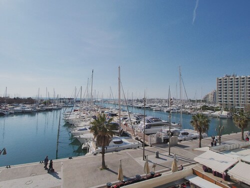 Studio with parking, port view - 2 guests
