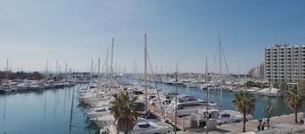 Estudio, parking, vista puerto - 2 pers.