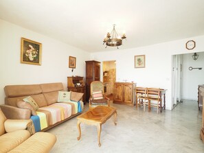 TV - Apartment, parking, port view - 6 guests (La Grande-Motte)
