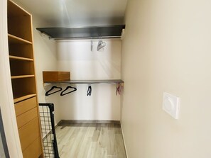 Interior - Large house with AC in the center - 8 guests (Le Grau-du-Roi)