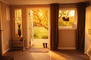 Interior - Modern guesthouse close to sea, nature, golf, hiking & Kattegat Trail (Särö)