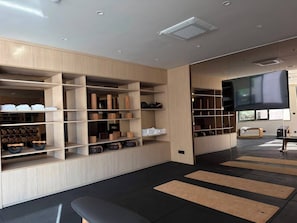 Gym - Ollie's by the Sea (Donja Lastva)