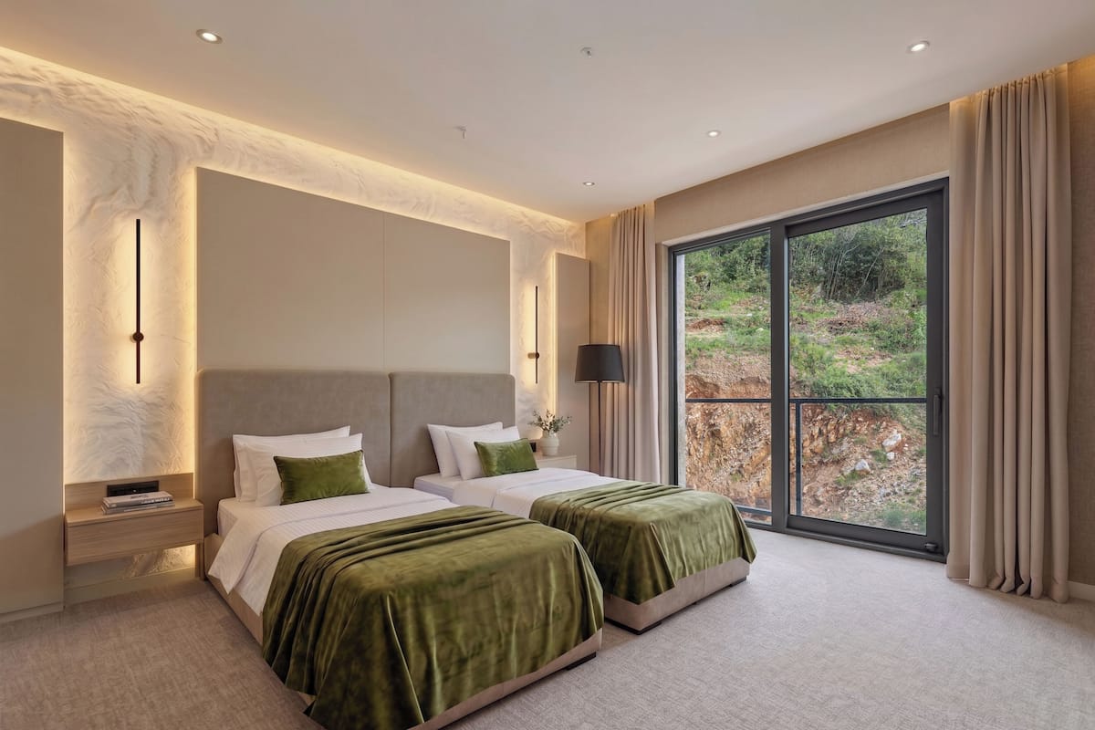 Standard Double or Twin Room, Mountain View