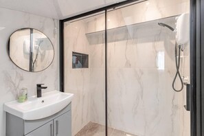 Bathroom - Flat A Rose Hill (Oxford)