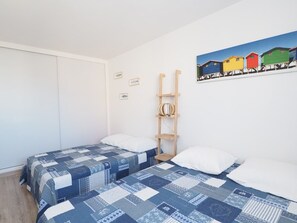 2 bedrooms - Apartment with AC and parking - 6 guests, steps from the beach (Le Grau-du-Roi)