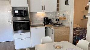 コーヒー / ティーメーカー、食器洗い機