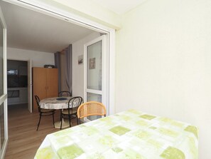 Dining - Spacious studio in city center - 4 guests (La Grande-Motte)