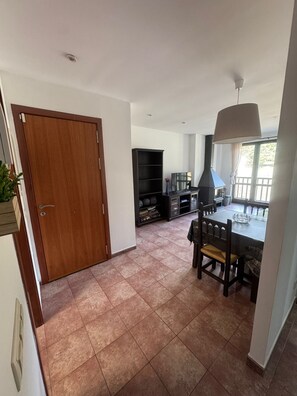 Interior - 120 La Molina · Panoramic Views 5 Minutes From La Molina Ski Resort (Alp)
