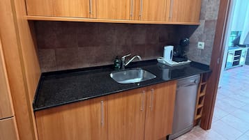 Apartemen, 2 kamar tidur, Boleh Merokok, balkon | Interior