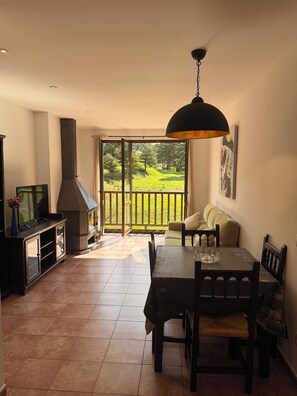Apartment, 2 Bedrooms, Smoking, Balcony | Dining room - 120 La Molina · Panoramic Views 5 Minutes From La Molina Ski Resort (Alp)