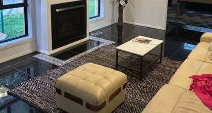 Convenient location with panoramic view home in Narre Warren North
