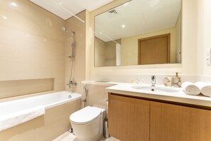 Dusche, Haartrockner, Bidet, Handtücher
