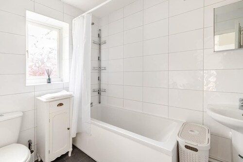 2 Bedroom Bangalow