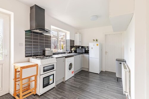 2 Bedroom Bangalow