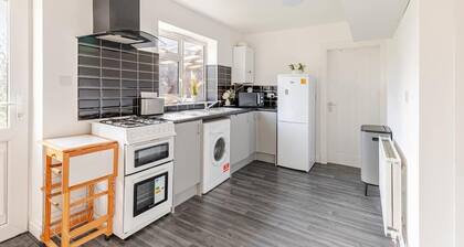 2 Bedroom Bangalow