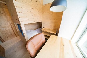 Shared Dormitory, Mixed Dorm, Non Smoking, Ocean View | Wi-fi percuma, cadar katil 