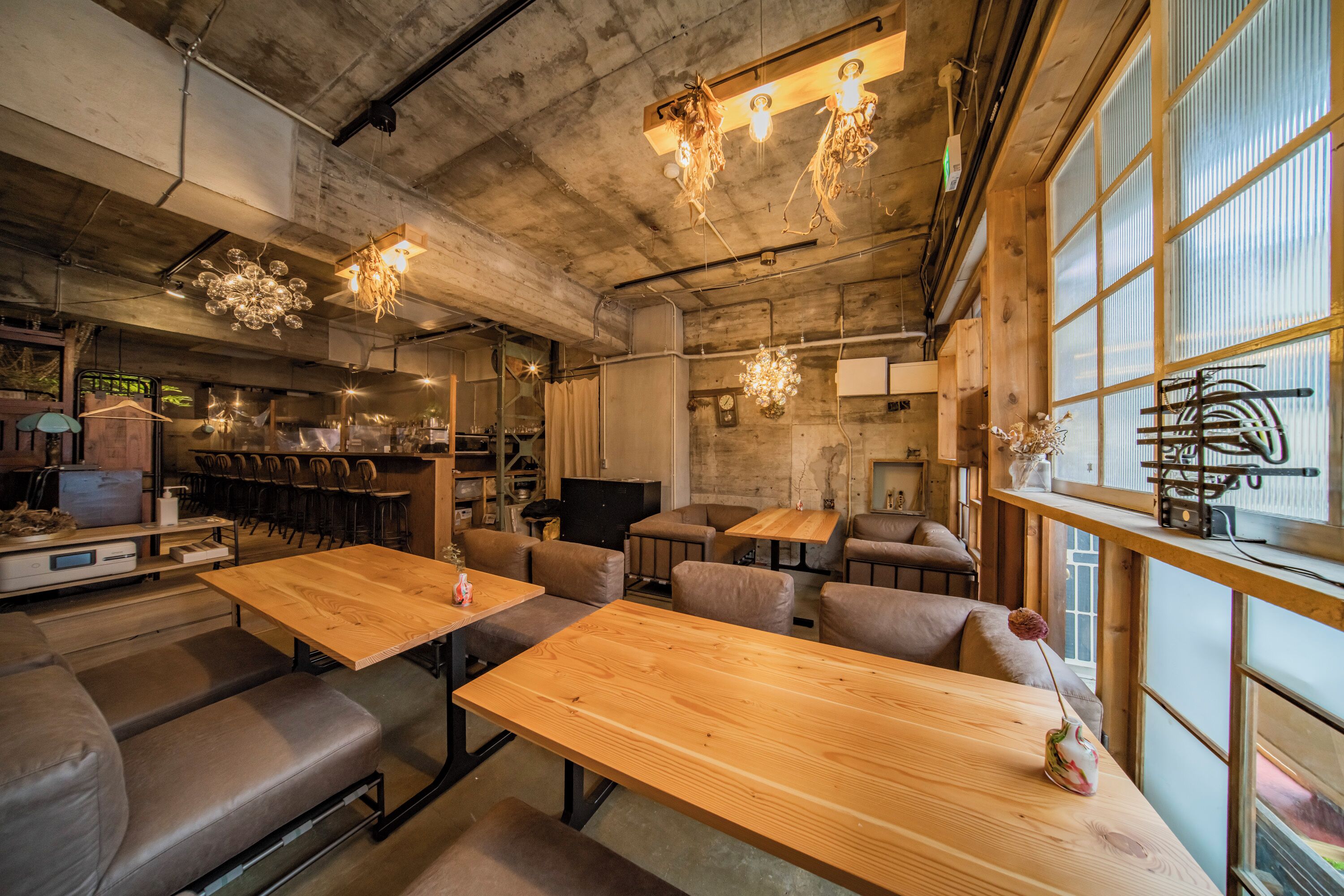 酒吧（店内）