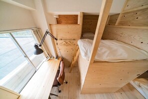 Dormitorio compartido Premium, dormitorio mixto, para no fumadores, vista al océano | Wifi gratis y ropa de cama 