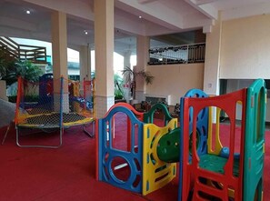 Children’s area - Apartment for 4 people in Bombas + swimming pools + gym + sauna + games rooms (Bombinhas)