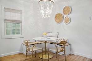 Dining - Quintessential Ocean Grove Cottage (Neptune Township)