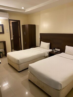 Basic Double or Twin Room | Blackout drapes, iron/ironing board, free WiFi - Bluivy Serviced Apartments (Chennai)