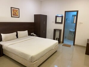 Habitación doble superior | Cortinas opacas, tabla de planchar con plancha, wifi gratis