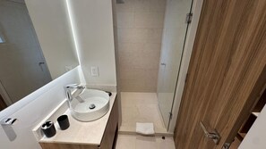 House - w Welcoming 2BR w Private Terrace in Hipodromo (Mexico City)