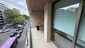 House - w Welcoming 2BR w Private Terrace in Hipodromo (Mexico City)