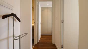 2 bedrooms, Internet
