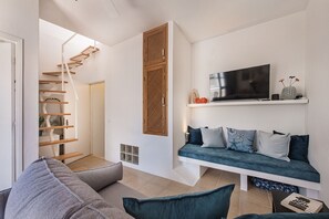 Smart TV - Casa M.V. Slater - CharmingTavira Townhouse with Rooftop Terrace (Pet friendly) (Tavira)