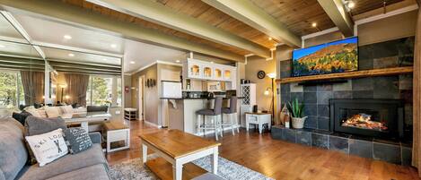 TV, fireplace