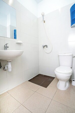 Bathroom - Stunning Modern Apartment in Central Agadir (Agadir)