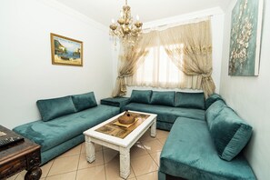 Living area - Stunning Modern Apartment in Central Agadir (Agadir)