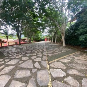 Property grounds - Pousada Village Da Serra (Santana Do Riacho)