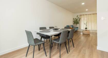 Modern Renovated 4min Notredame 4bed 2bath 10peopl