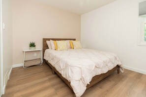 House, 4 Bedrooms, Balcony | 4 bedrooms - Modern Renovated 4min Notredame 4bed 2bath 10peopl (South Bend)