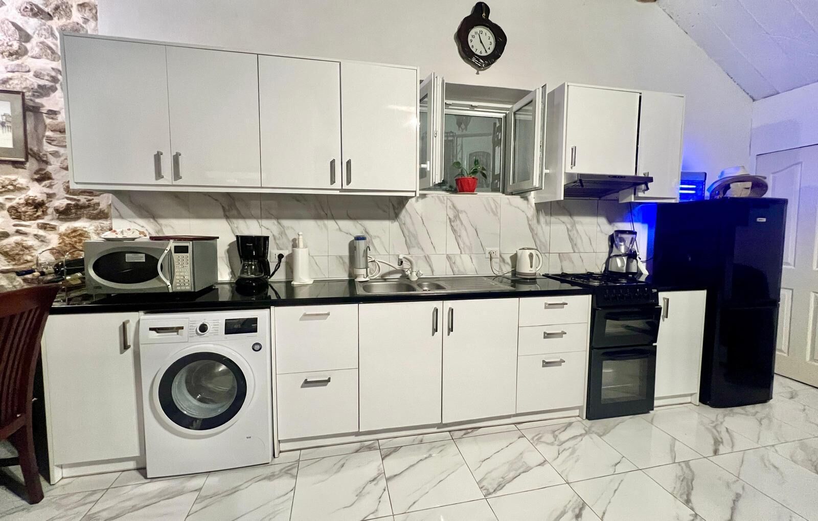 Alloggio su due livelli, 3 camere da letto | Cucina privata